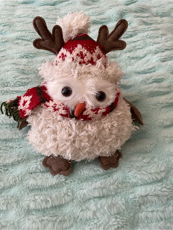 The Unbranded Brand Other - Festive White Owl Holiday Plush with Red Knit Hat & Scarf